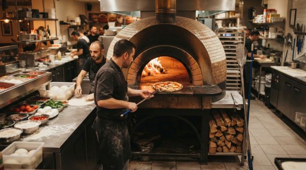 Découvrez les avantages d'un four à pizza professionnel